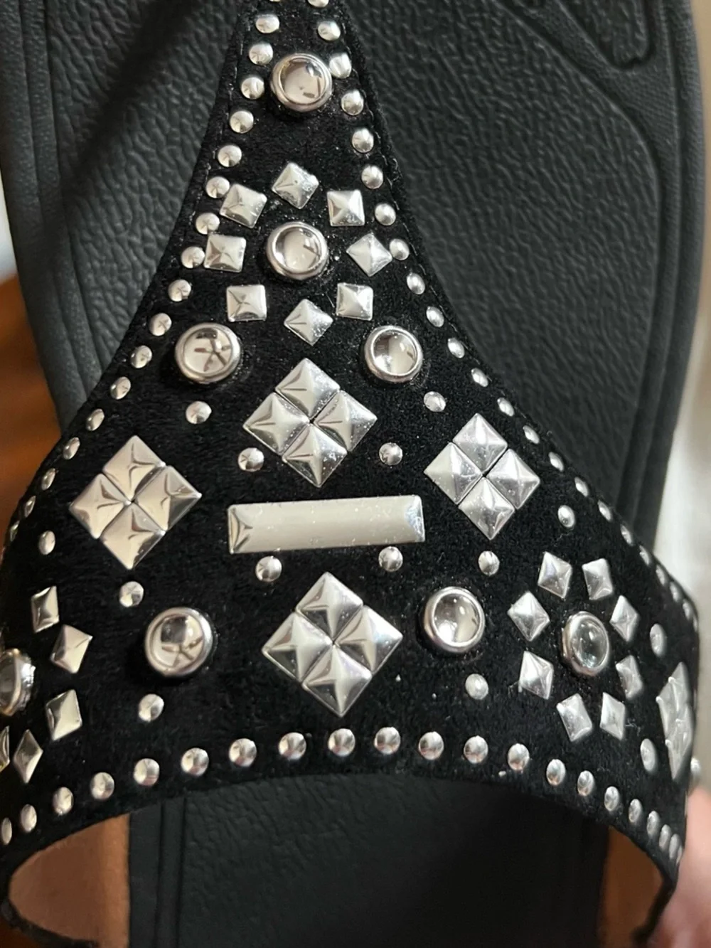 Fitflop Black Studded Thong Sandals - Size 6 - Picture 8 of 11
